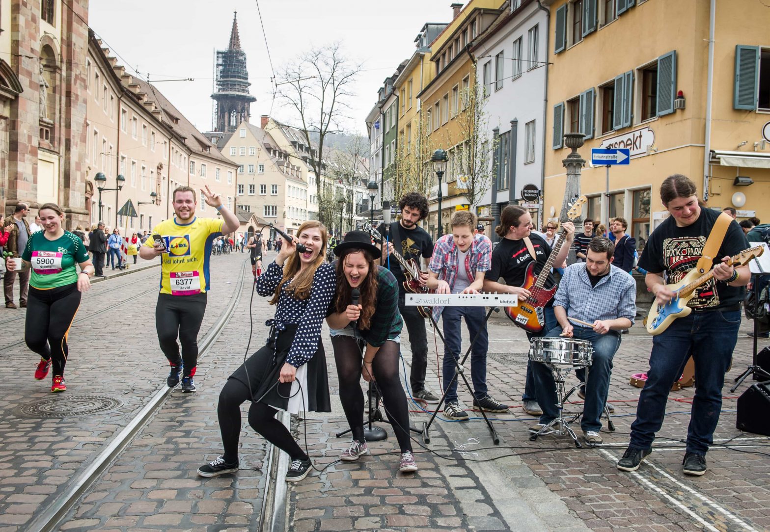 Freiburg Marathon: Bands in der Altstadt